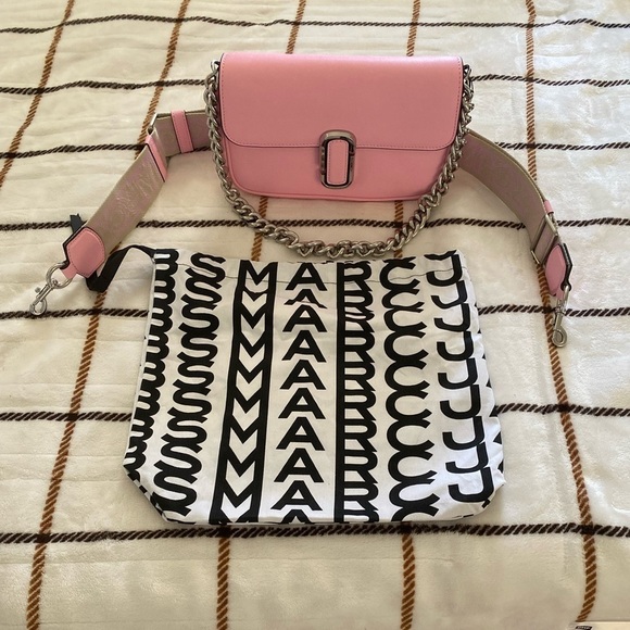 Marc Jacobs Handbags - Marc Jacobs with strap and dust bag nwot.clutch, shoulder bag or crossbody.